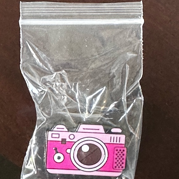 Pin - Pink Camera Pin - Picture 2 of 6